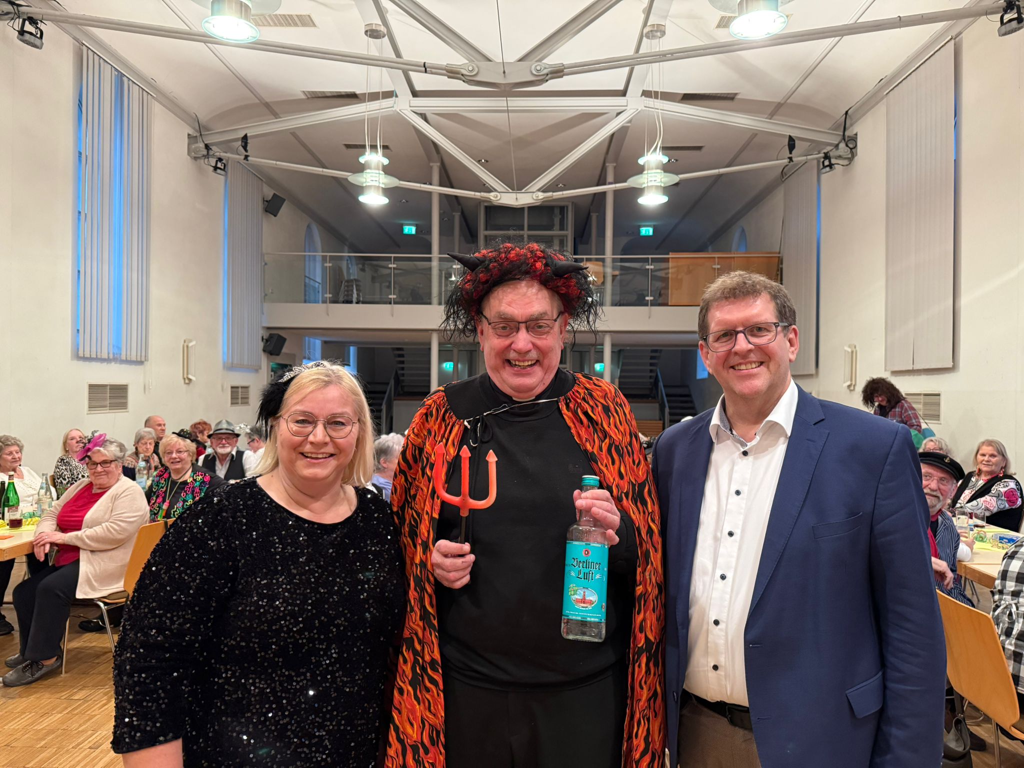 Landtagsabgeordneter Dr. Alexander Becker beim Närrischen Kaffeenachmittag